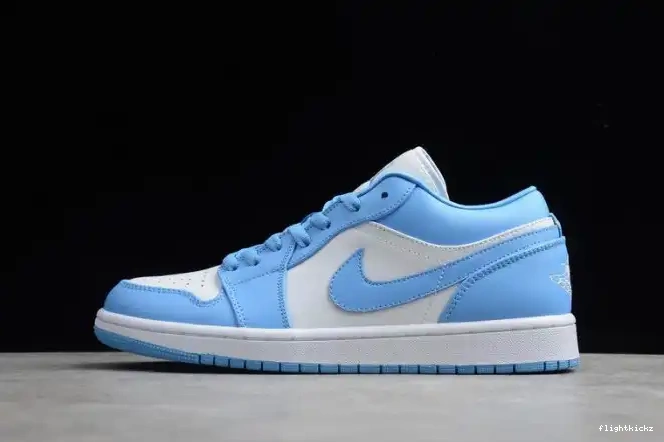 AO9944-441 Jordan (W) Air UNC Low 1 0615